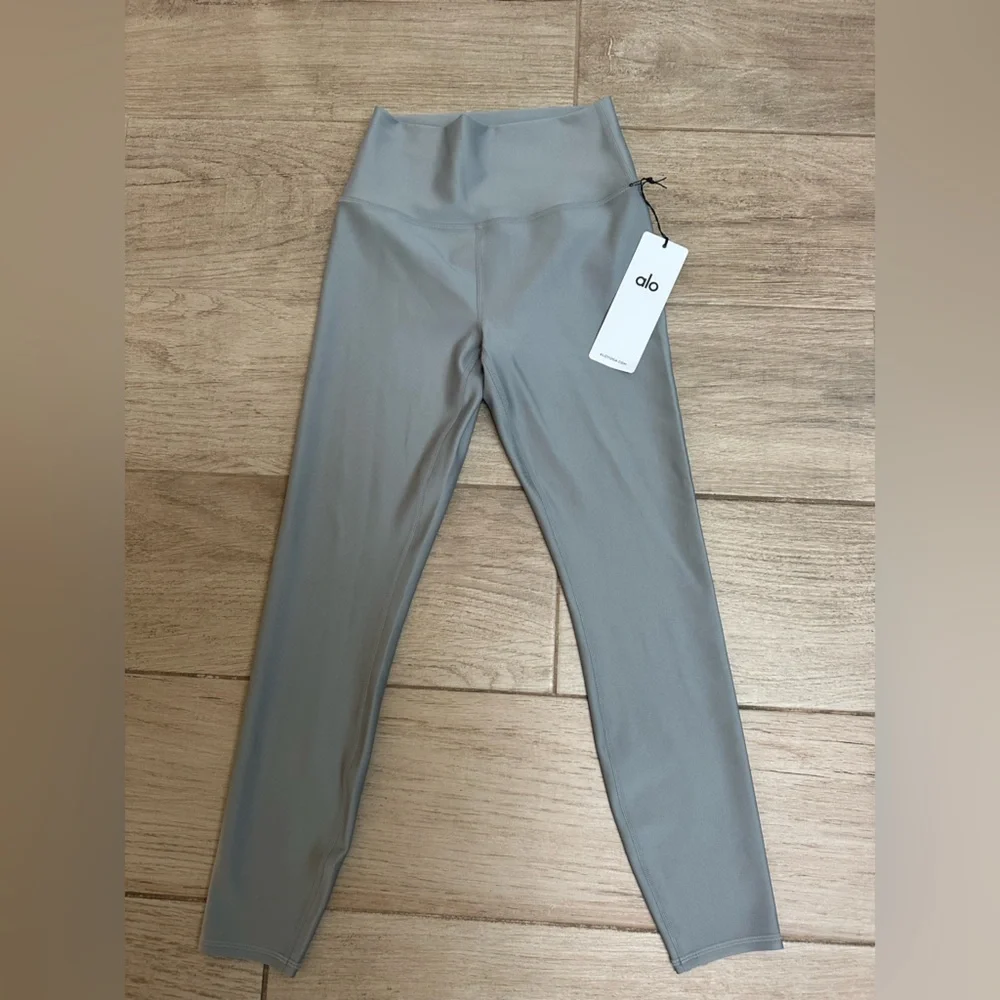 ALO Yoga Gray Leggings - Picture 2 of 8